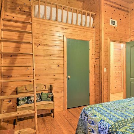 Hochatown Hideaway With Hot Tub, Grill And Fire Pit! Villa Stephens Gap Esterno foto
