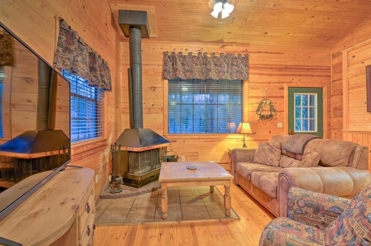 Hochatown Hideaway With Hot Tub, Grill And Fire Pit! Villa Stephens Gap Esterno foto