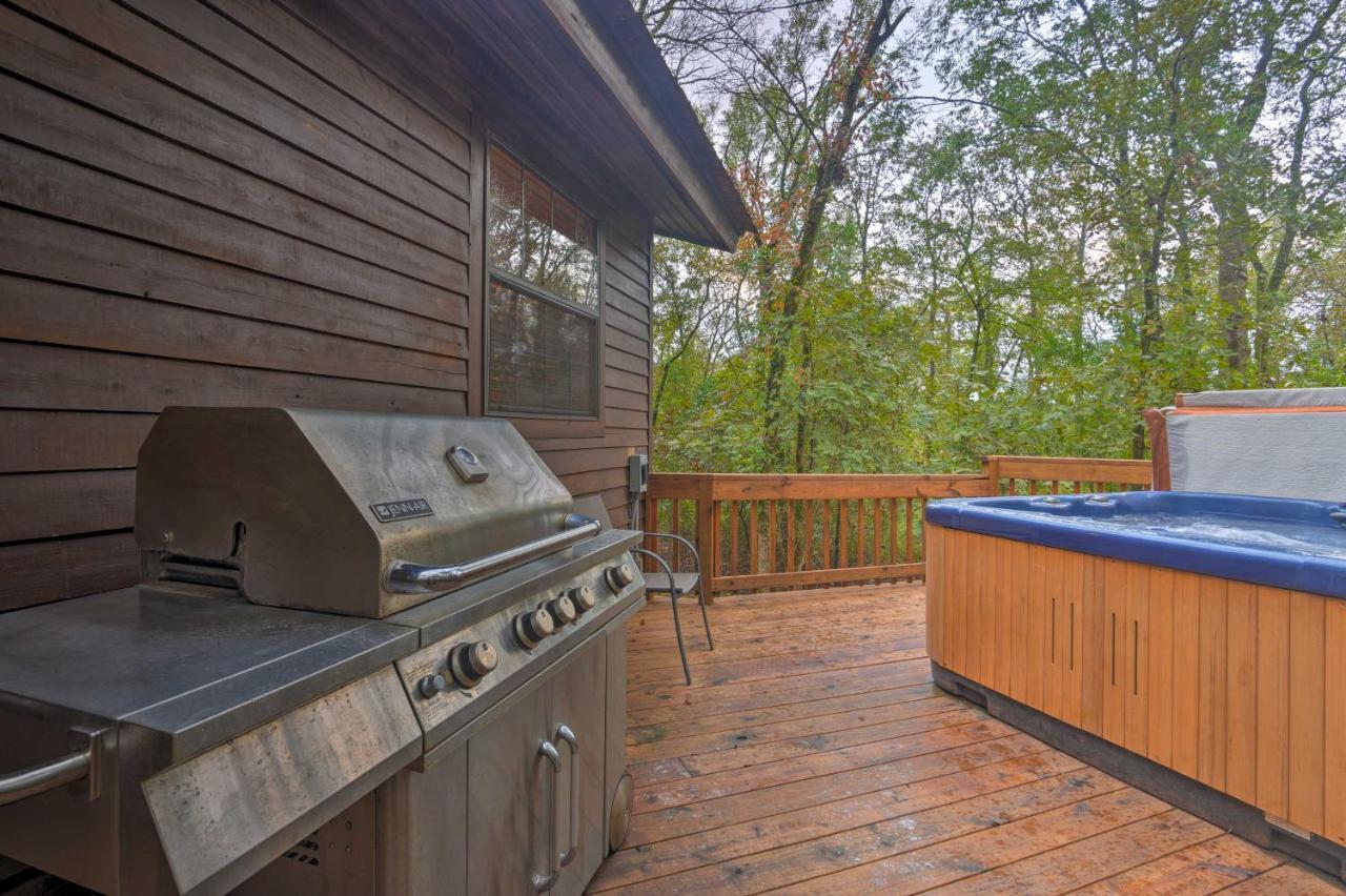 Hochatown Hideaway With Hot Tub, Grill And Fire Pit! Villa Stephens Gap Esterno foto